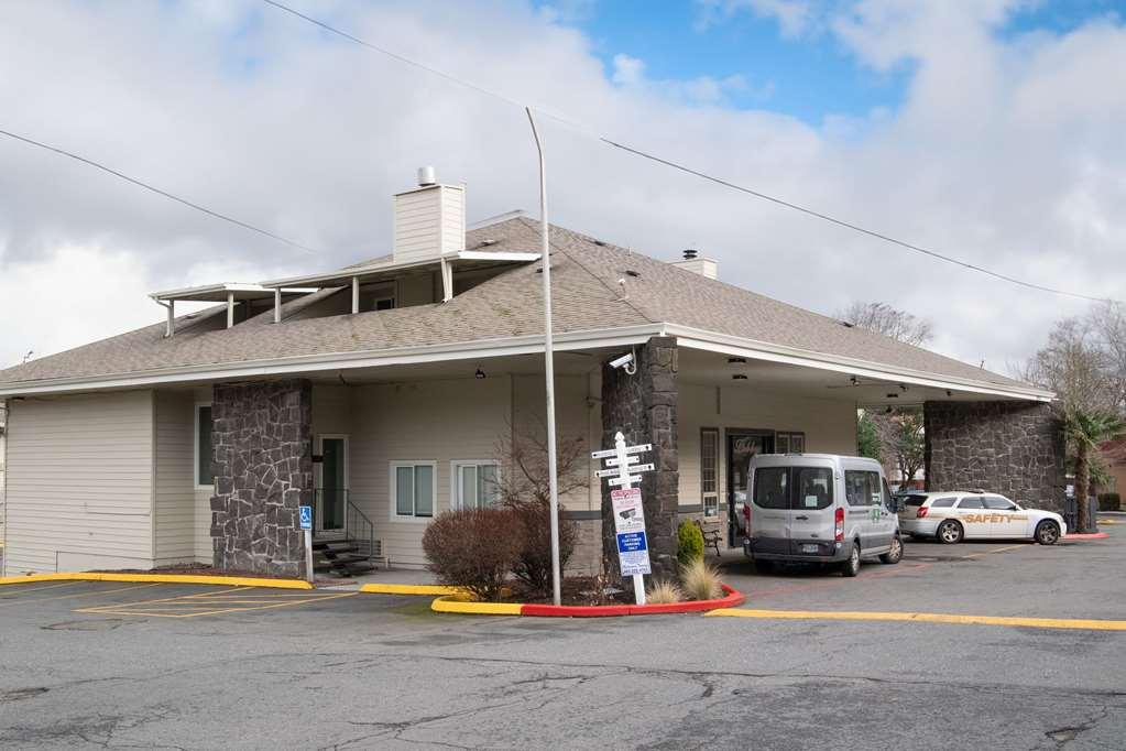 Quality Inn Portland Airport Pdx Exterior photo